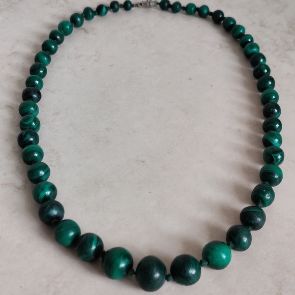 Vintage hand carved genuine graduated striped malachite beads necklace - Picture 12 of 16
